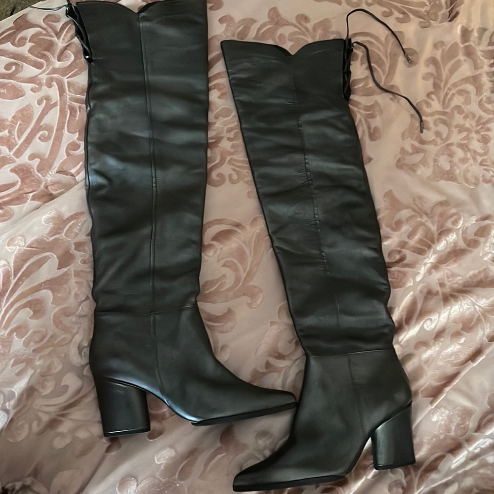 Leather high knee boots